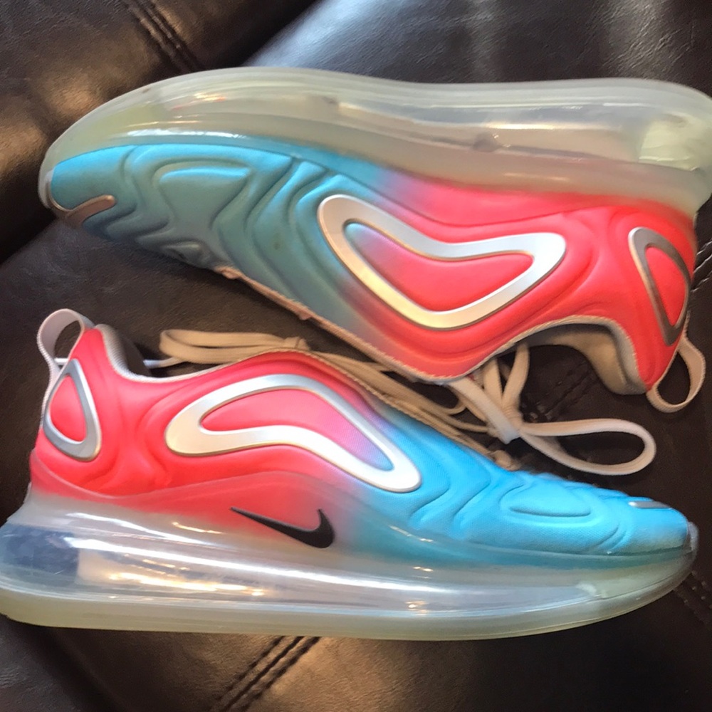 Nike air max 720 pink sea and orange size 6.5